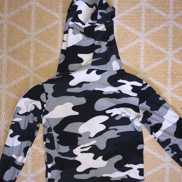 Urban planet cropped athletic hoodie - Picture 3 of 4